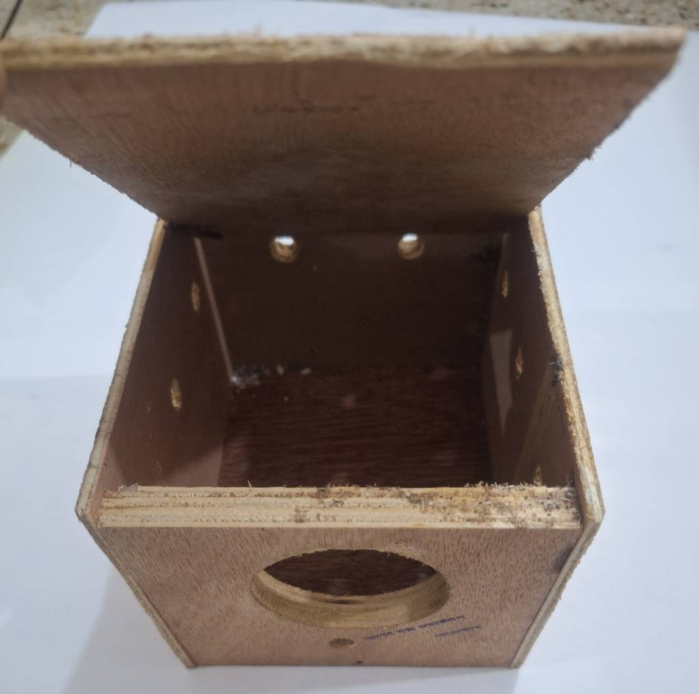Breeding Box for Finch Birds of White plywood Board (Size: L-5",W-5", H-5")-01 pc