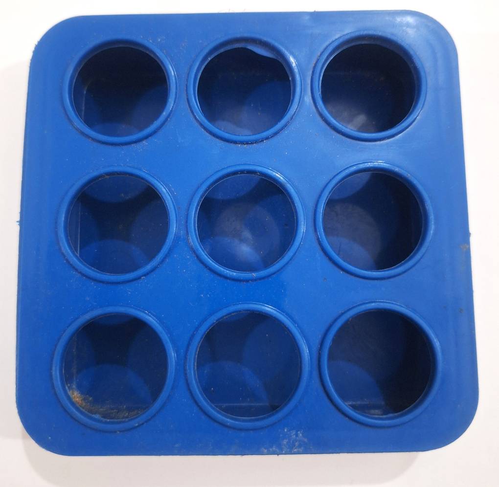 Food pot for Birds/Koel Bird- Locally Plastic Made, Square Shape, Cover System, 16 small Hole, Large Size: L 7 Inch, W 7 Inch, H 1 Inch-Multi Color 2 pcs